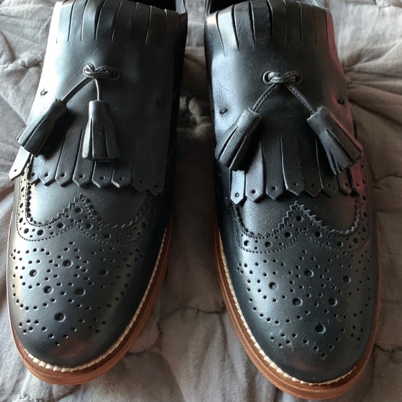 Brand New Women’s wing tip loafer with tassel - Picture 3 of 6